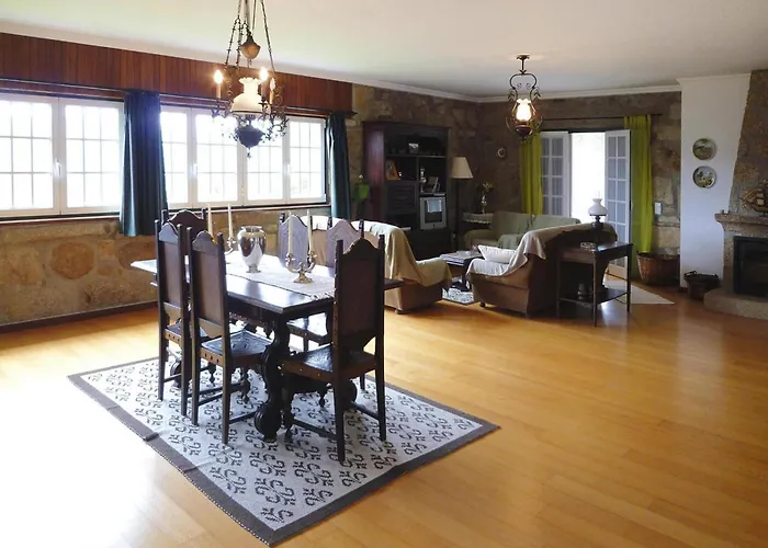 Vakantiehuis Granite House By Tamega With Pool