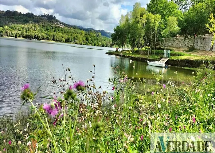 Granite House By Tamega With Pool Vakantiehuis